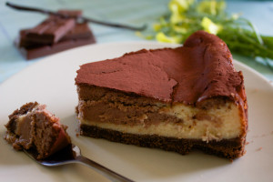 cheesecake al cioccolato al latte e vaniglia