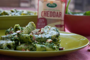 rigatoni_pesto_spinaci_e_mandorle