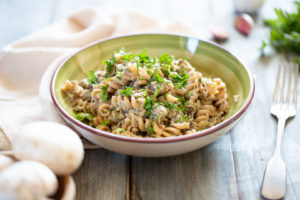 fusilli integrali tonno funghi