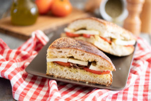 pane cunzato siciliano