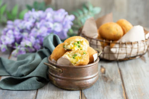 ricetta arancinette piselli mozzarella zafferano