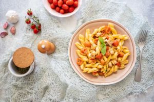 pasta pesce spada pomodorini ricetta