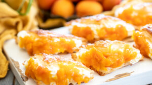 triangoli di sfoglia con crema cheesecake